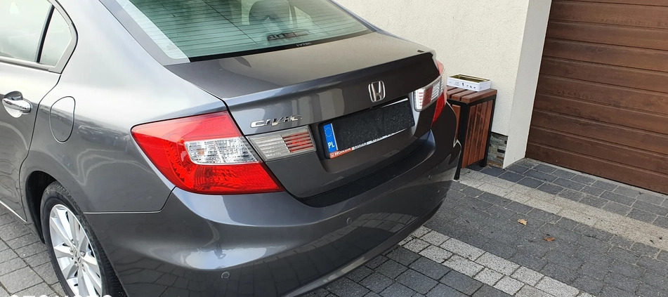 Honda Civic cena 18500 przebieg: 102000, rok produkcji 2012 z Mszczonów małe 154